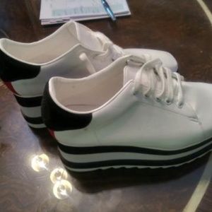 Stella McCartney Sneak-Elyse Platform Wedge Sneake